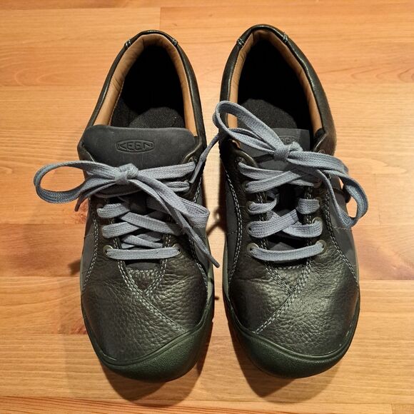 Shoes - Keen Presidio Black & Blue Women's 7